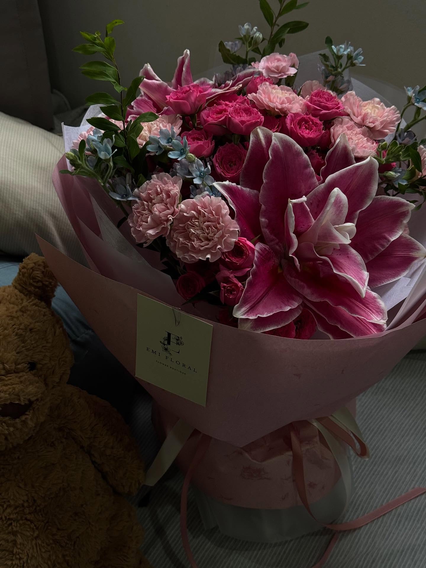 Bó hoa hồng hồng