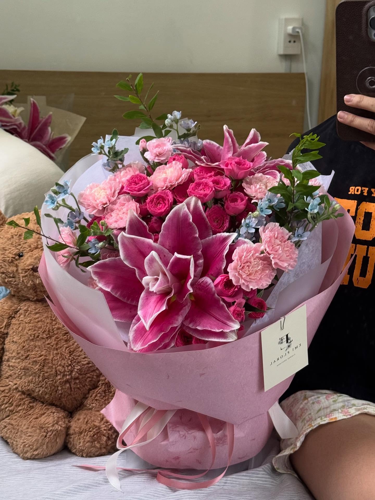 Bó hoa cưới trắng