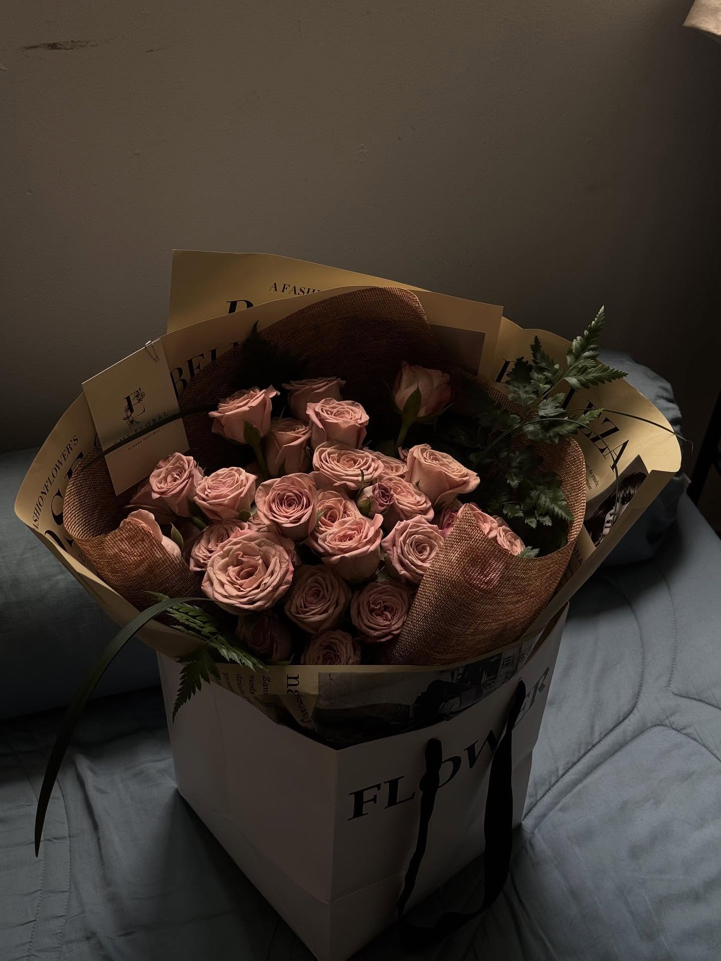 Bó hoa hồng hồng 37